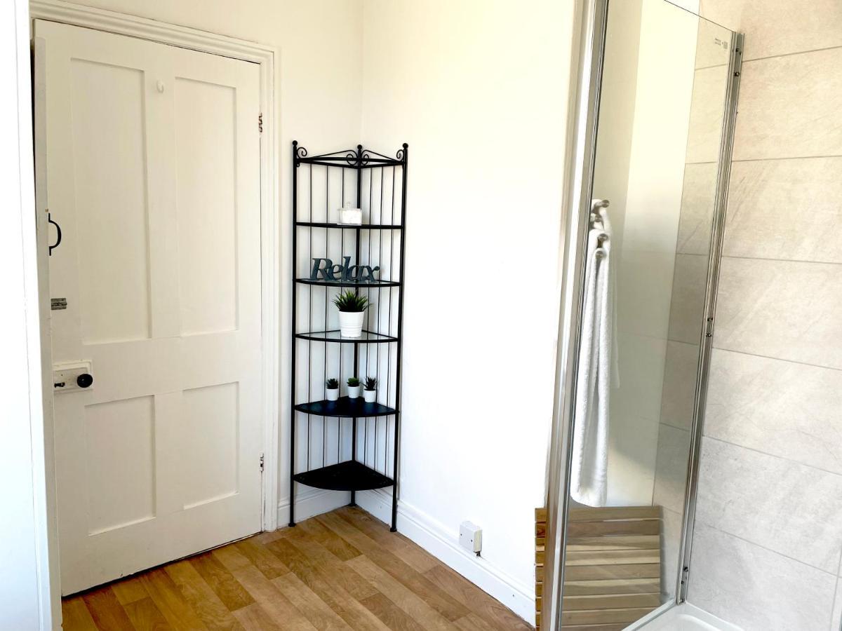 The Neville - Quaint Victorian With Free Parking Apartamento York
